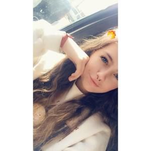 Meet your Posher, Whitney